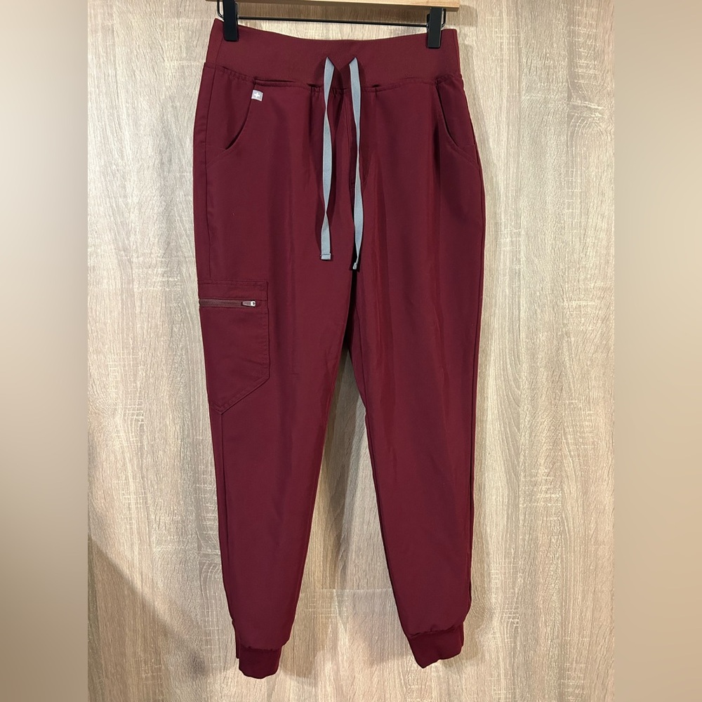 Figs Maroon Technical Collection Jogger Pants Size Small